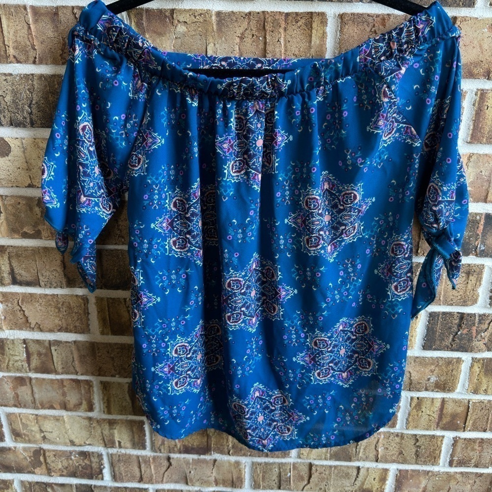 Renee C. Blue and White Relaxed Blouse with 3/4 Sleeves